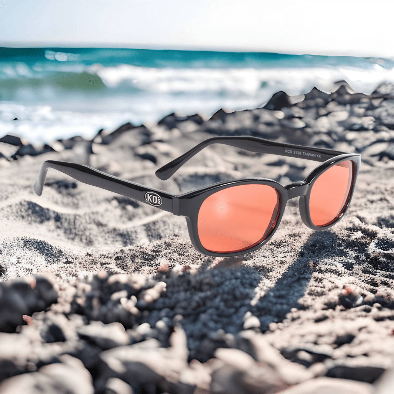 Occhiali da sole KD's 2128 con montatura classica nera e lenti arancioni