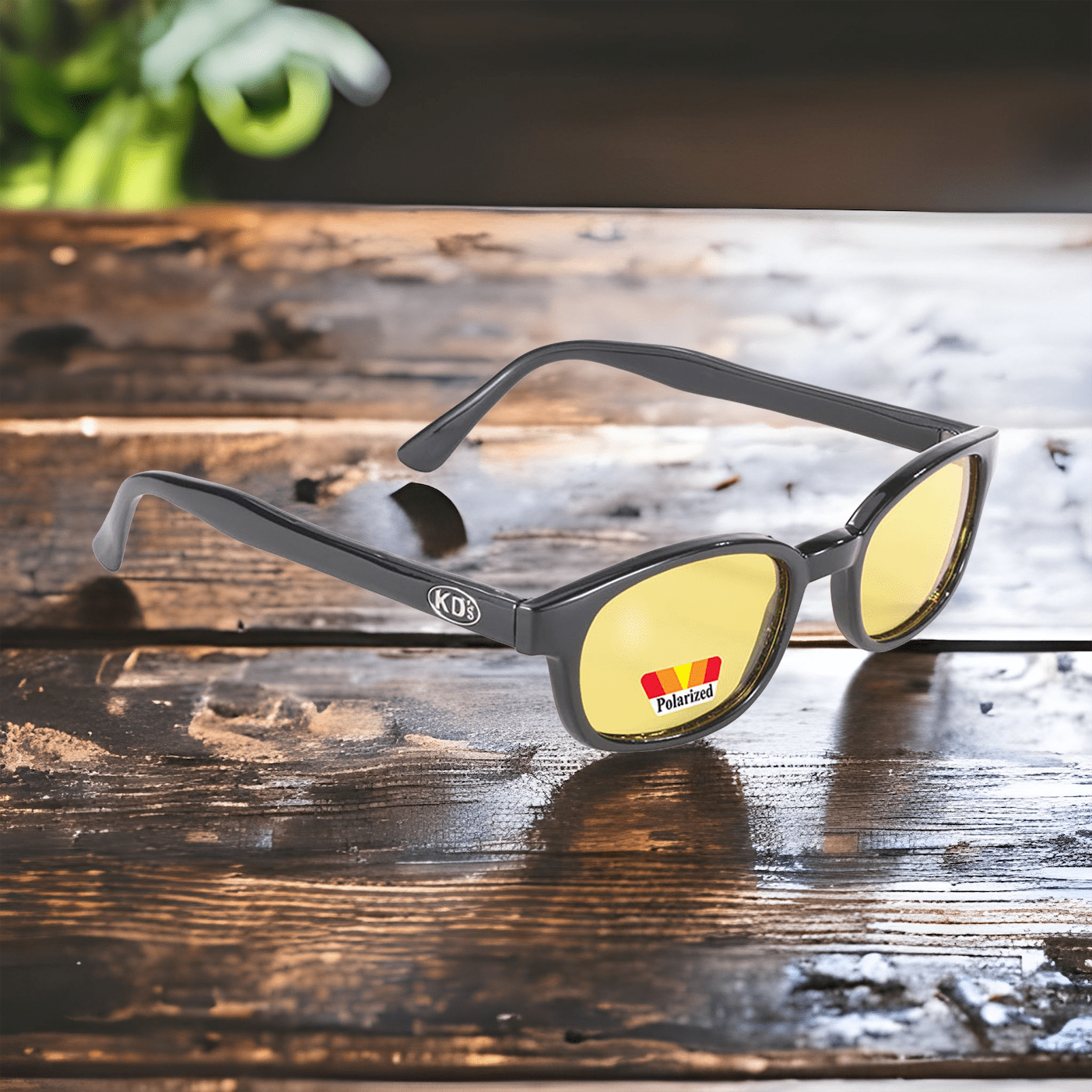 Lunettes de soleil KD's 20129 avec verres jaunes polarisés et monture noire classique