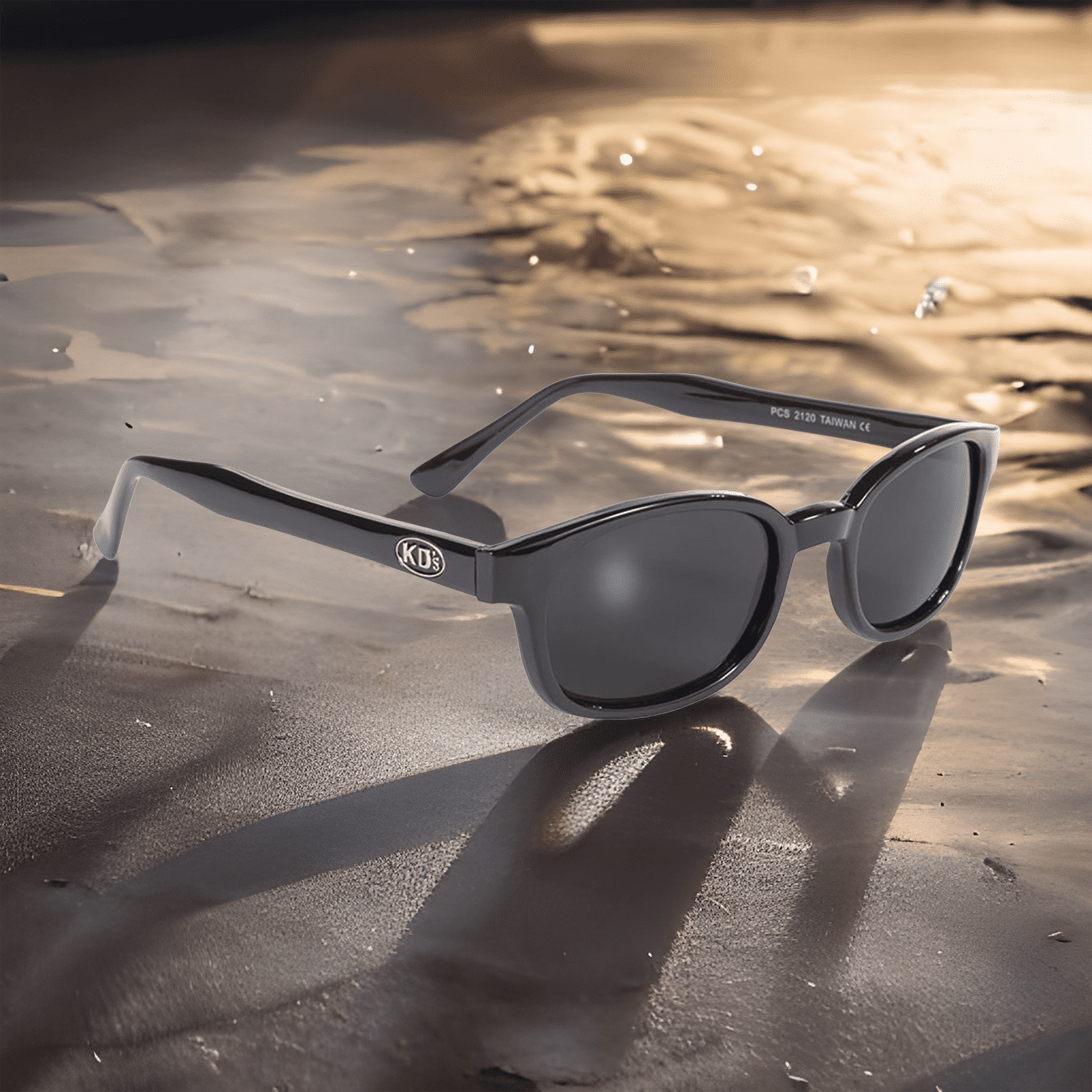 Occhiali da sole KD's 2120 con montatura classica nera e lenti grigio scuro