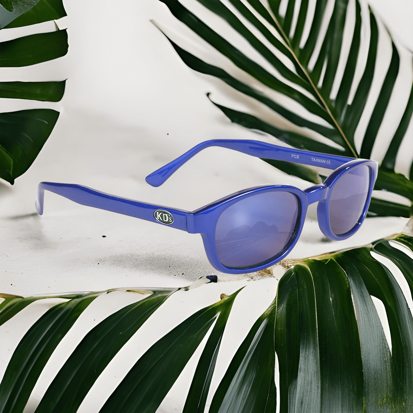 Lunettes de soleil KD's 20122 aux verres bleus effet miroir
